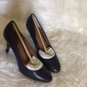 brooks brother calfskin classic pumps